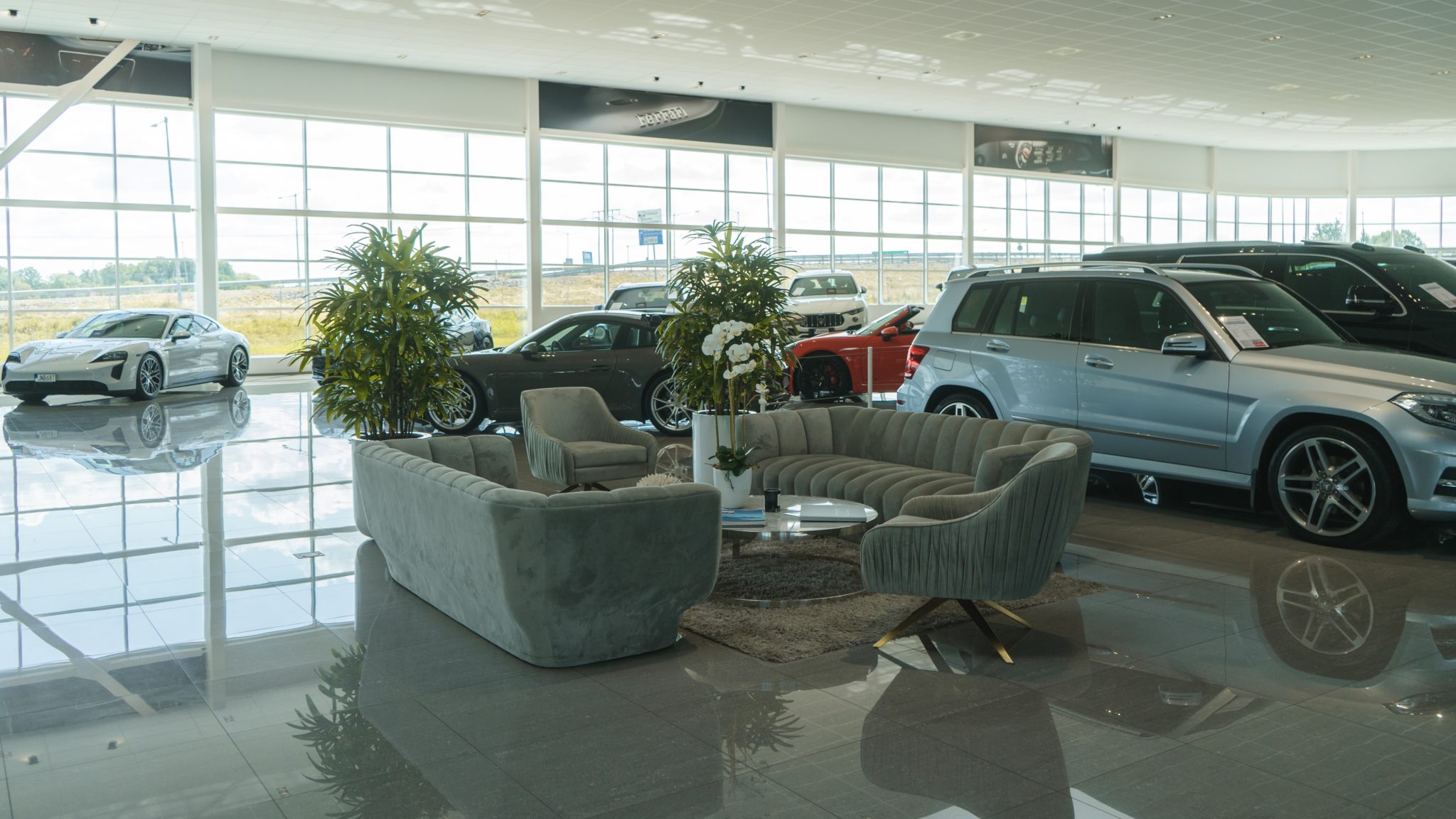 how to get cleaning contracts with car dealerships